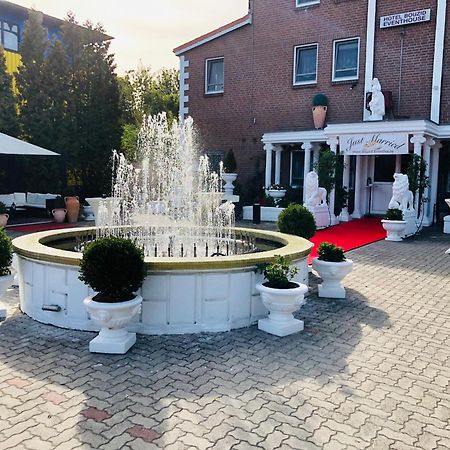 Hotel Bouzid - Laatzen Екстериор снимка
