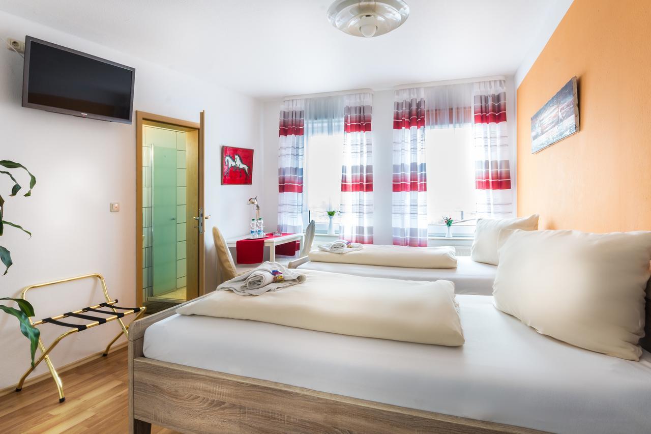 Hotel Bouzid - Laatzen Стая снимка