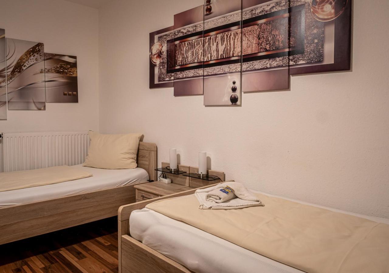 Hotel Bouzid - Laatzen Екстериор снимка