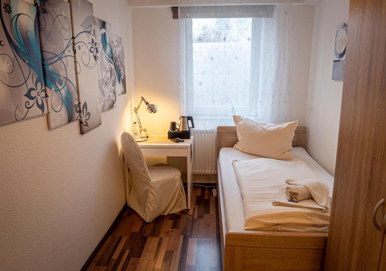 Hotel Bouzid - Laatzen Екстериор снимка