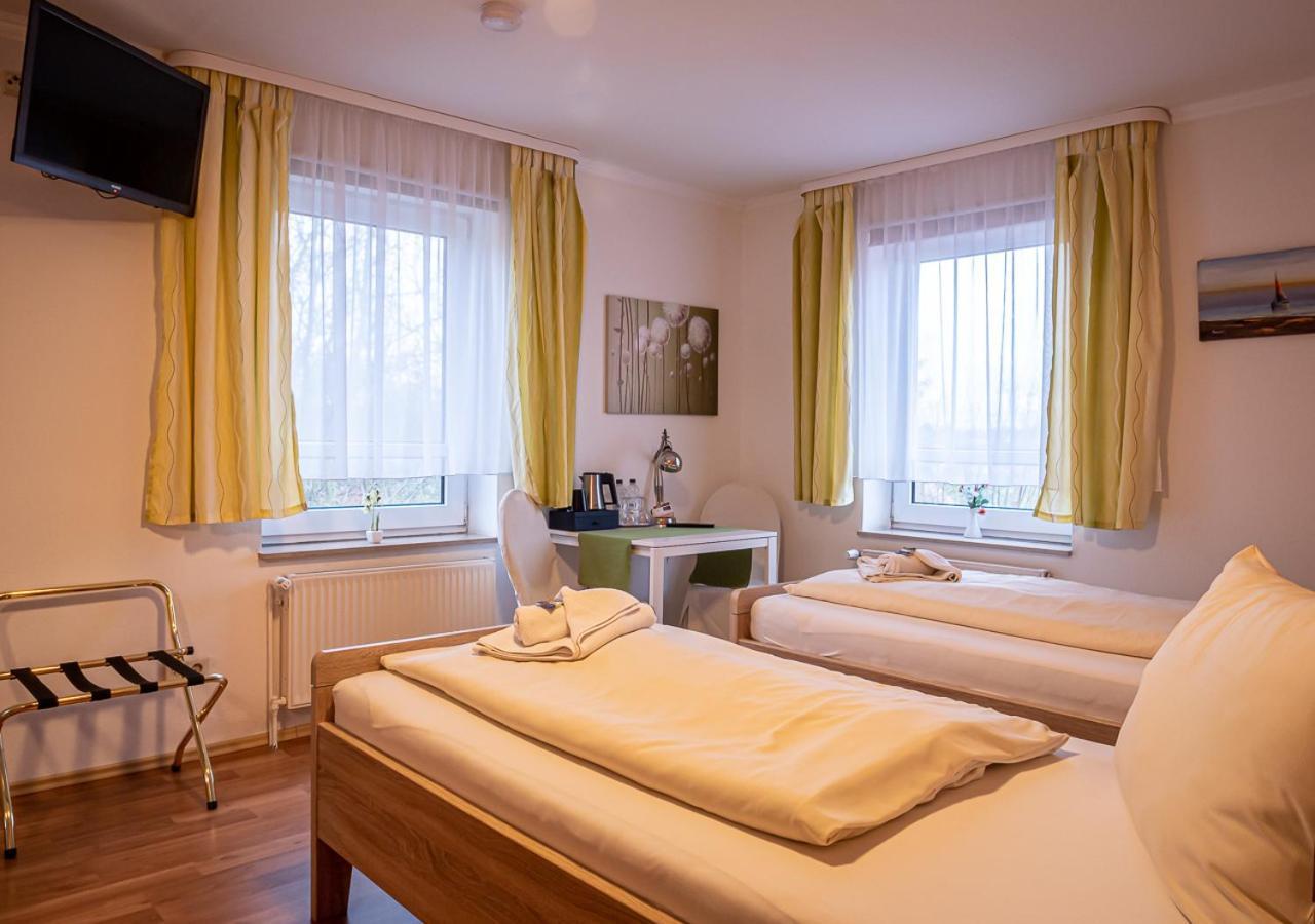 Hotel Bouzid - Laatzen Екстериор снимка
