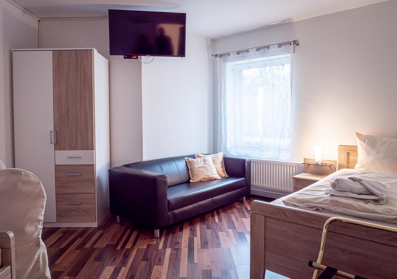 Hotel Bouzid - Laatzen Екстериор снимка