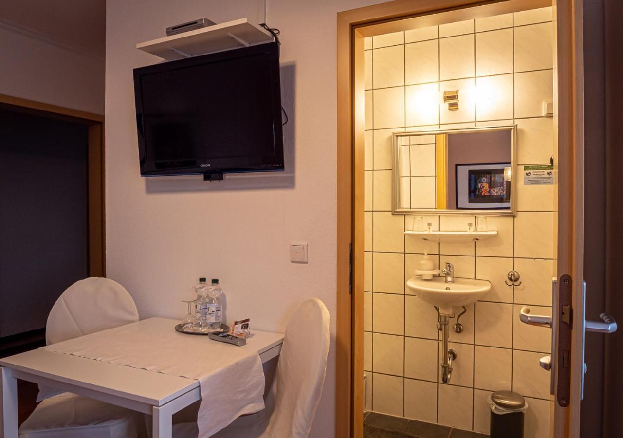 Hotel Bouzid - Laatzen Екстериор снимка
