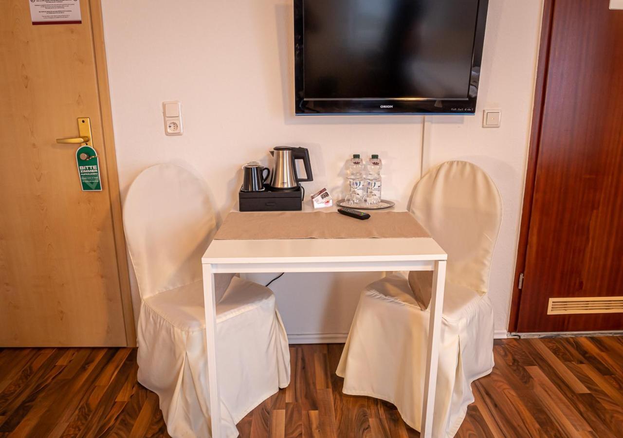 Hotel Bouzid - Laatzen Екстериор снимка