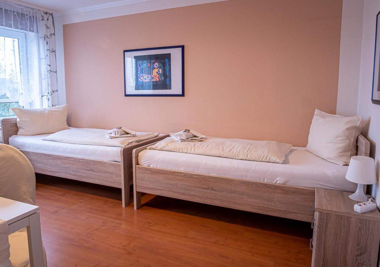 Hotel Bouzid - Laatzen Екстериор снимка